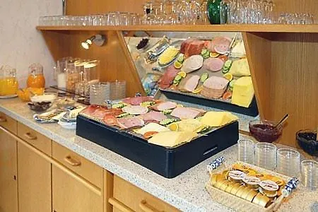מלון Hotel-pension Altes Siel