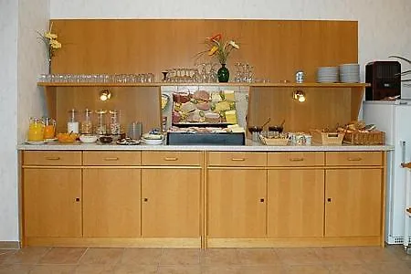 מלון Hotel-pension Altes Siel