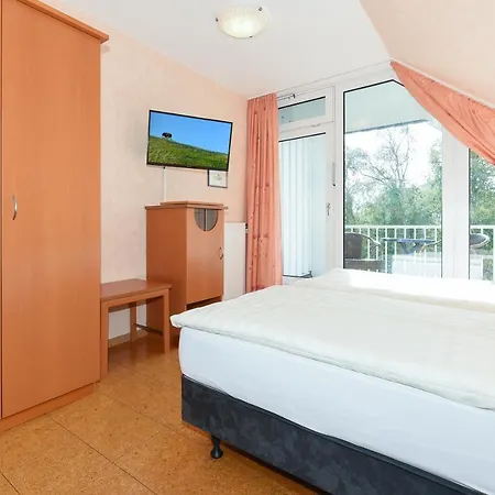 Hotel-pension Altes Siel מלון *