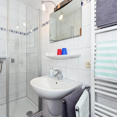 מלון Hotel-pension Altes Siel